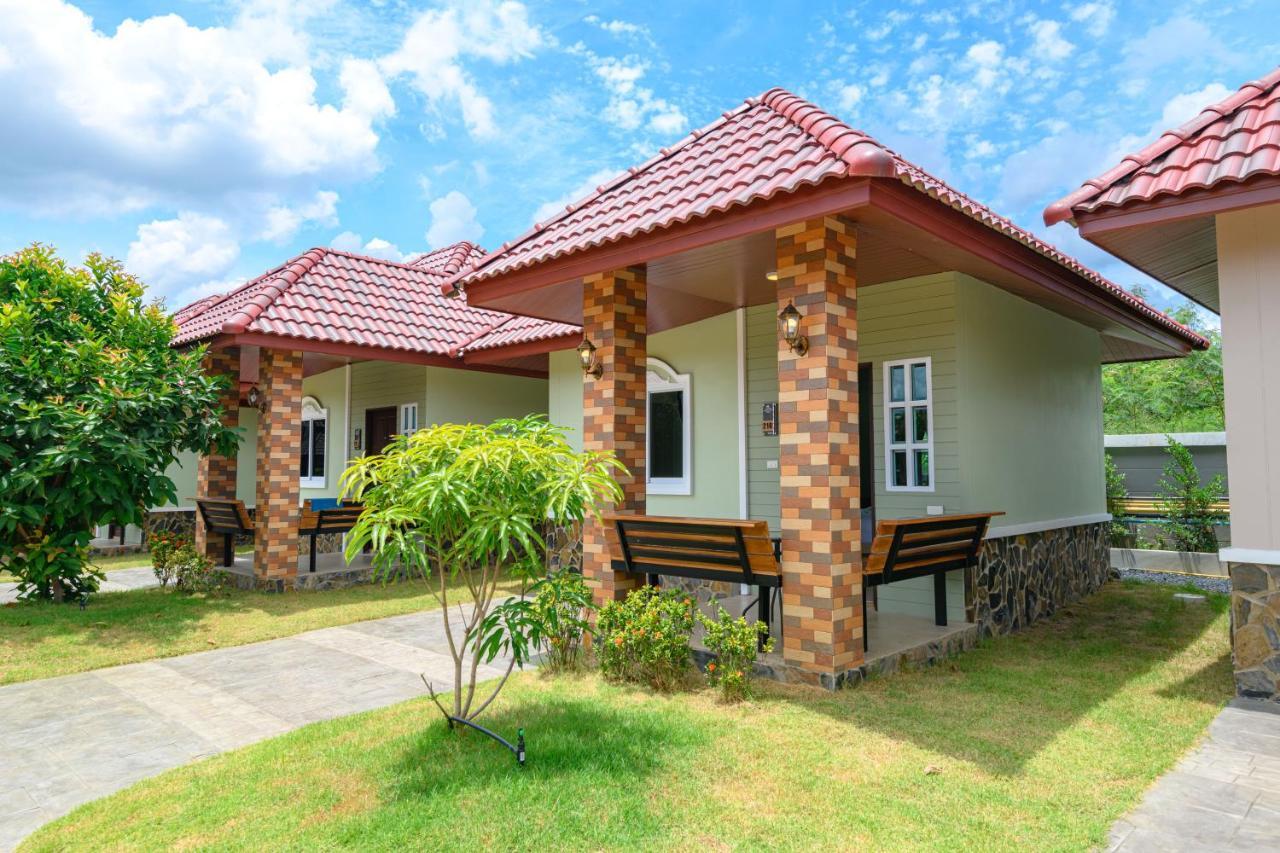 Avarin Resort Pakcsong Kültér fotó