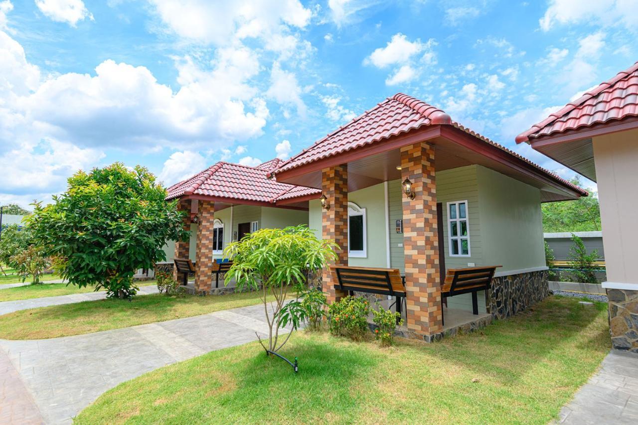 Avarin Resort Pakcsong Kültér fotó